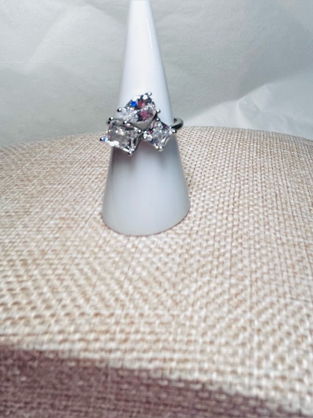 Cubic Zirconia Cluster Ring Size 7 NWOT - Picture 9 of 9